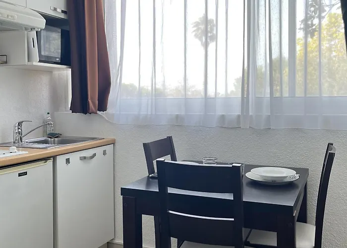 Florent - 2 Pers Piscine Flo 18